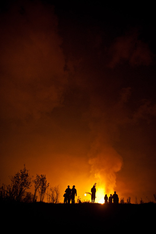 Пожар на Озёрной, фотограф Денис Клюев