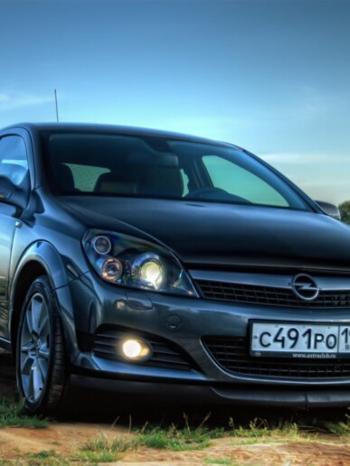 Opel Astra H GTC, Ромашково, фотограф Денис Клюев