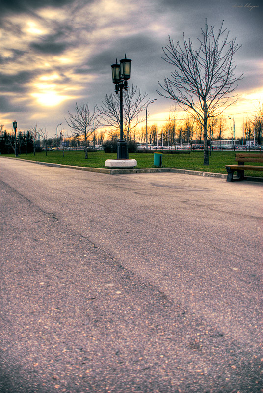 Road and Yellow Sunset, фотограф Денис Клюев